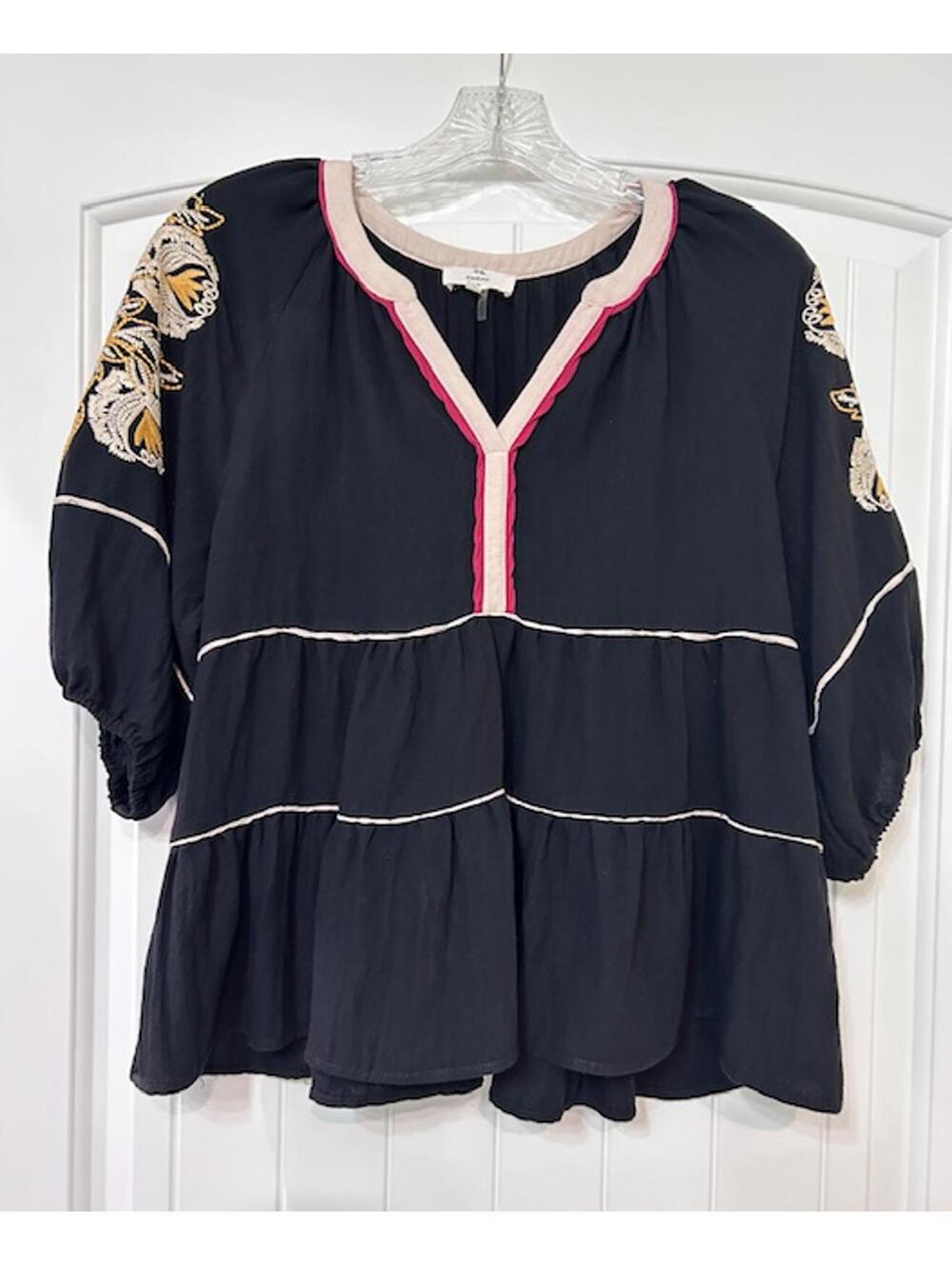 🖤 Entro Black Embroidered Peasant Top S Effortless & Pretty